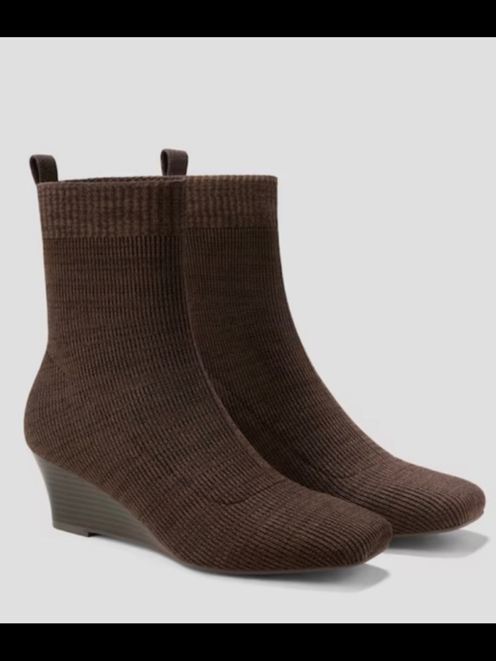 Vivaia EUC Wedge Boots in Chocolate Brown